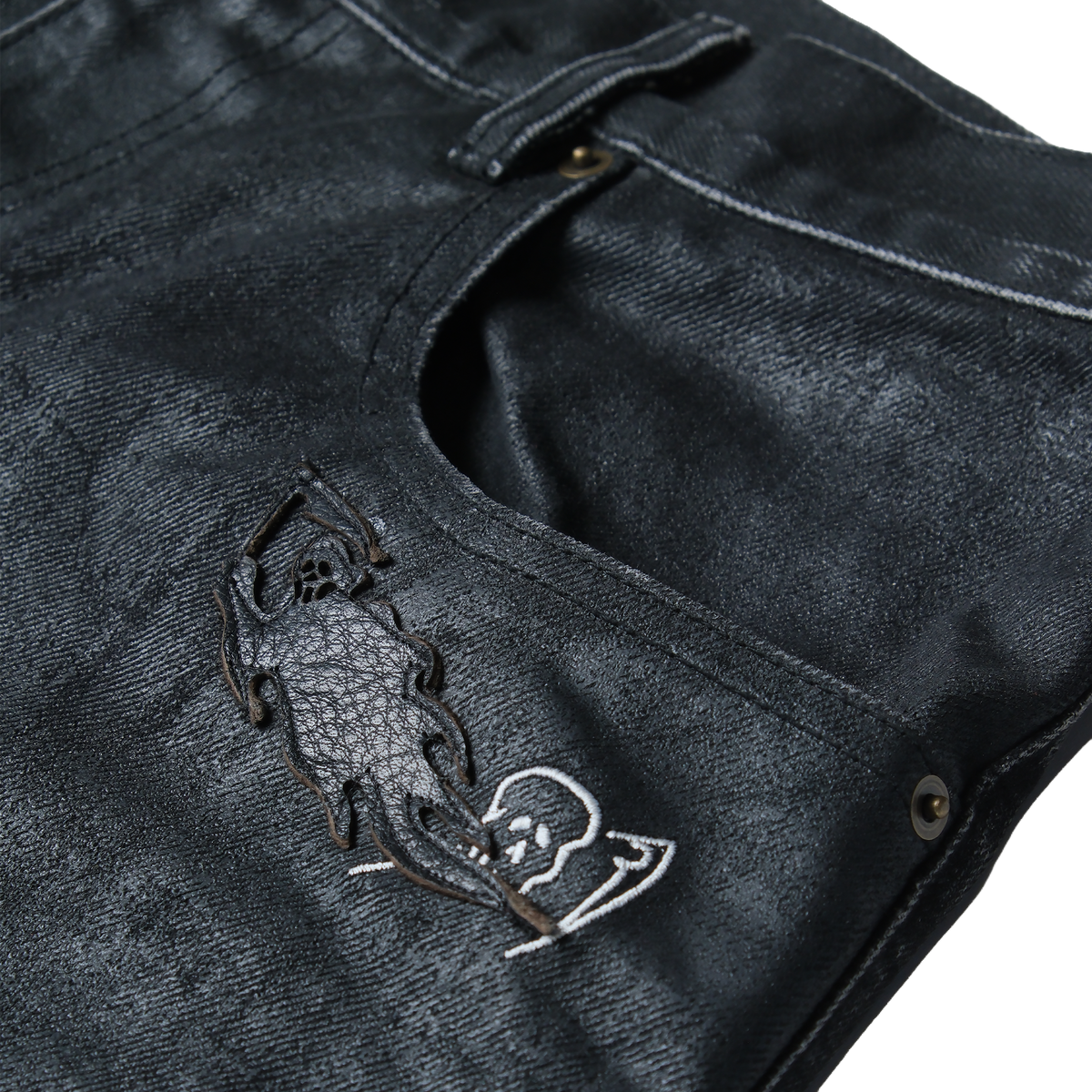 Leather Applique Baggy Printed Jeans - Black Plastisol